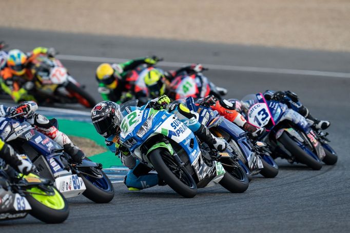 Oliver König (52) v závodě třídy MS Supersport 300 v Jerezu