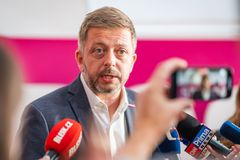 Policejní velitel o Rakušanovi: Je výborný rétor. To jediné o něm mohu říct dobrého