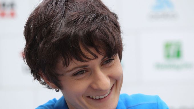 Martina Sáblíková odstartuje Světový pohár podnikem v Harbinu, který začíná 11. listopadu. Skvělou formu prokázala na testovacích závodech v Inzellu.