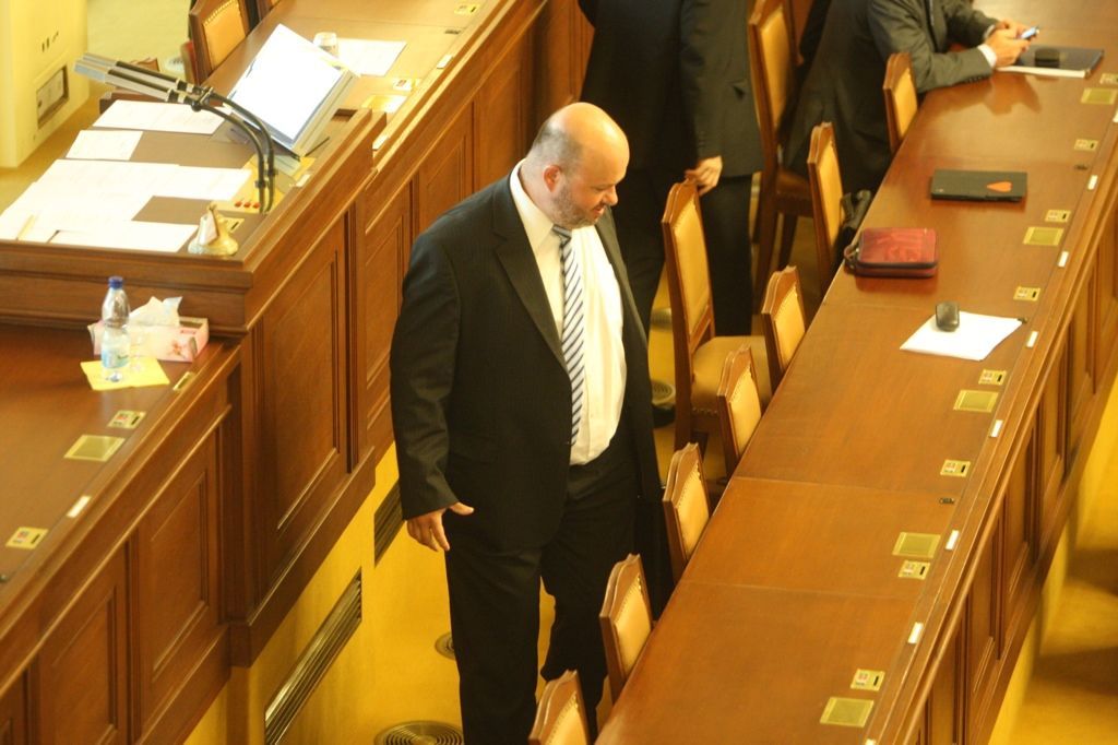 Jednání o rozpuštění sněmovny