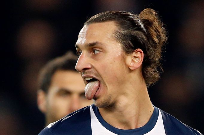 Zlatan Ibrahimovič v zápase proti Olympiakosu