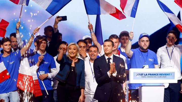 K frakci Patrioti pro Evropu se připojí francouzské krajně pravicové Národní sdružení