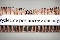 Slovenští politici se svlékli do naha. Kvůli imunitě
