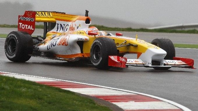 Při prvních testech Renault propadl. Zlepší se to s novou aerodynamikou?