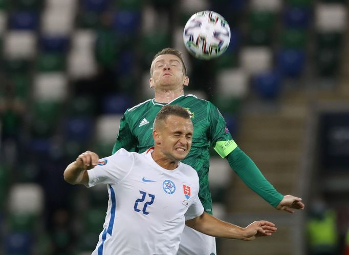 Stanislav Lobotka, Steven Davis