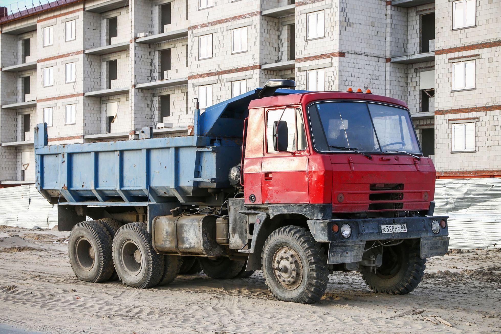 Tatra 815