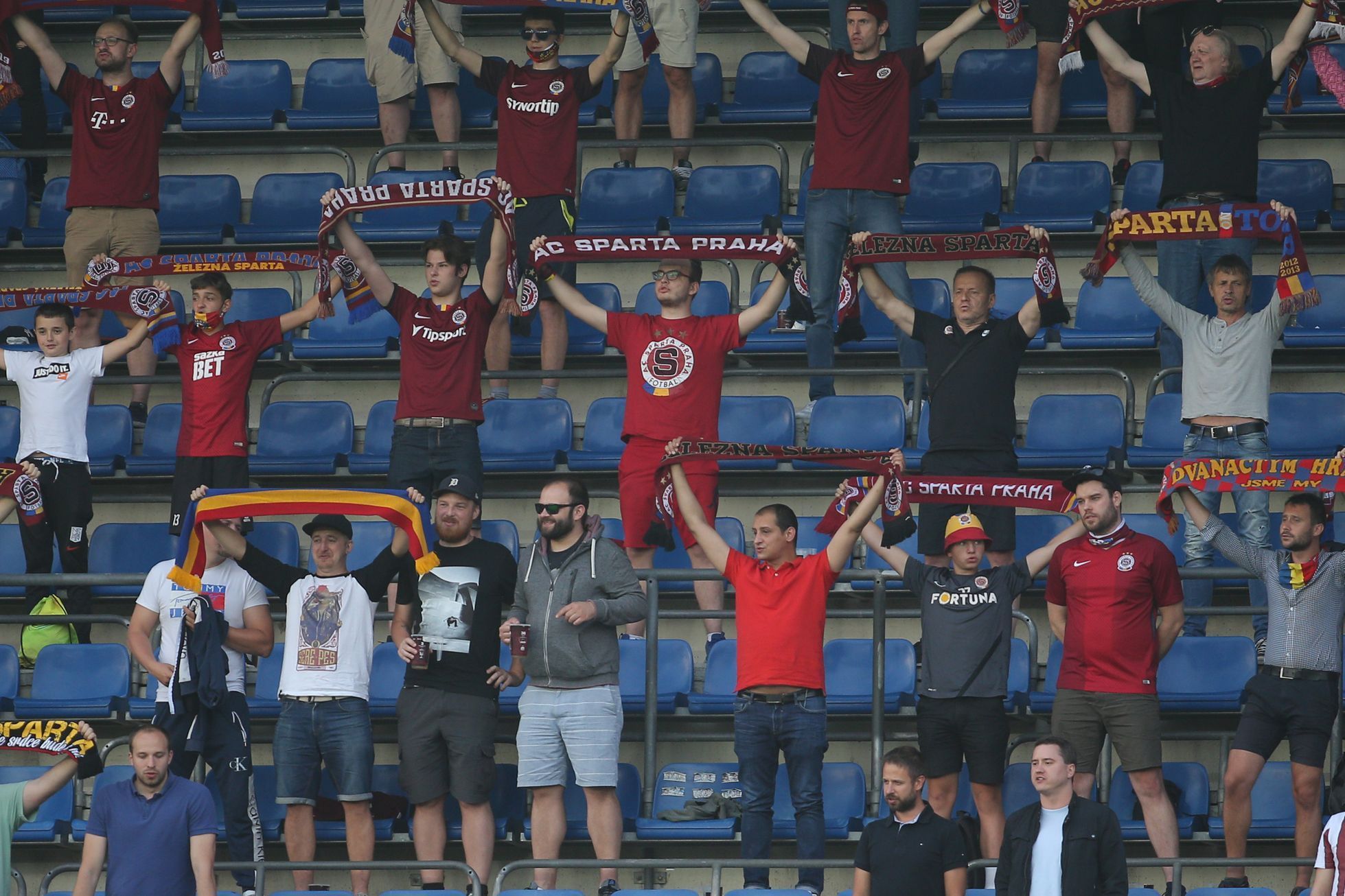 Fanoušci v semifinále MOL Cupu Sparta - Plzeň