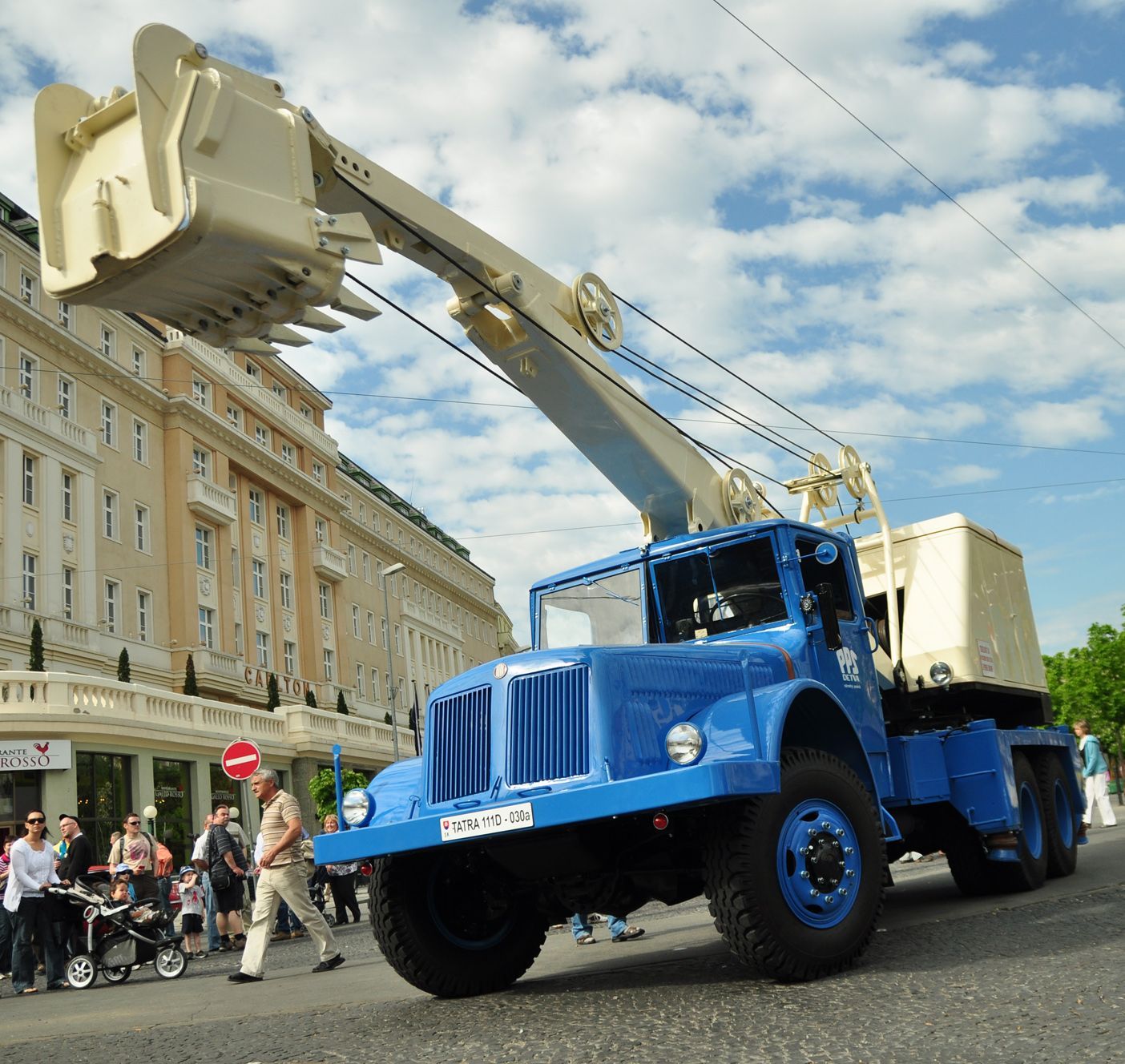 Tatra 111