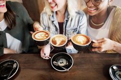 Čemu se vyhnout na cestách: V Itálii nechtějte café latté, v Rusku nedávejte sudý počet kytek