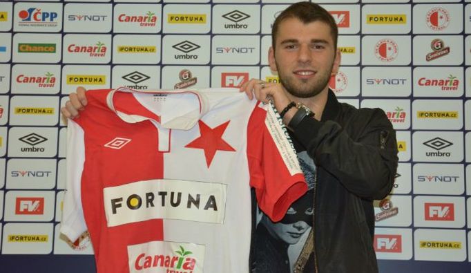 Gruzínský fotbalista Levan Kenia (Slavia Praha)