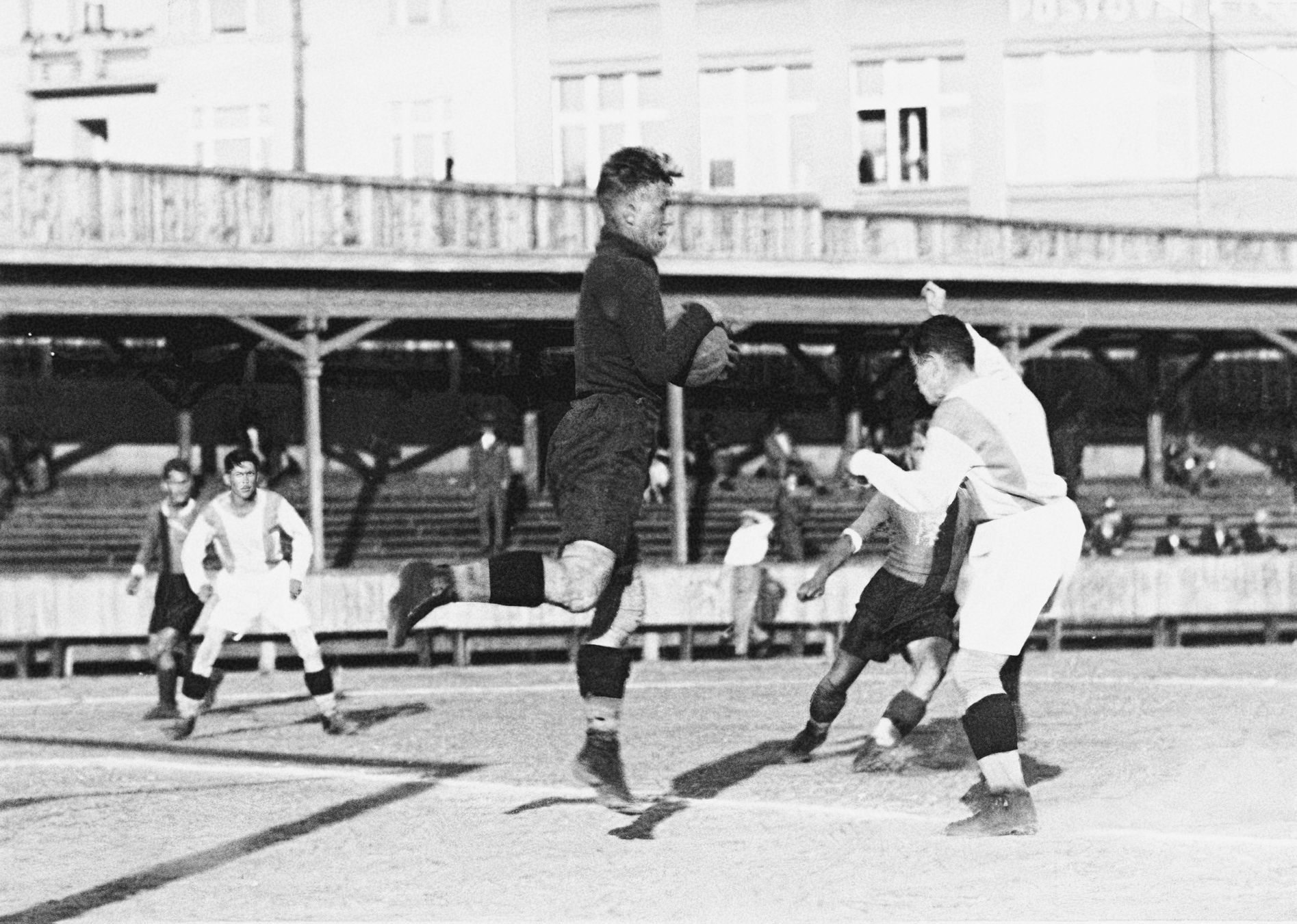 Fotogalerie / Před 90 lety byl otevřen fotbalový stadion Ďolíček klubu Bohemians 1905