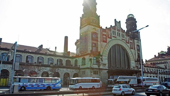 První den činnosti metadonového autobusu. Přišlo přes 100 klientů