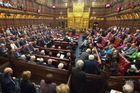 Sněmovna lordů schválila dodatek k brexitu. Britský parlament může zablokovat konečnou dohodu