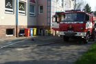 Učitelky zachraňovaly děti při požáru školky ve Vsetíně