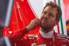 V Soči odstartuje z prvního místa Vettel. Skvělý den Ferrari podtrhl druhý Räikkönen