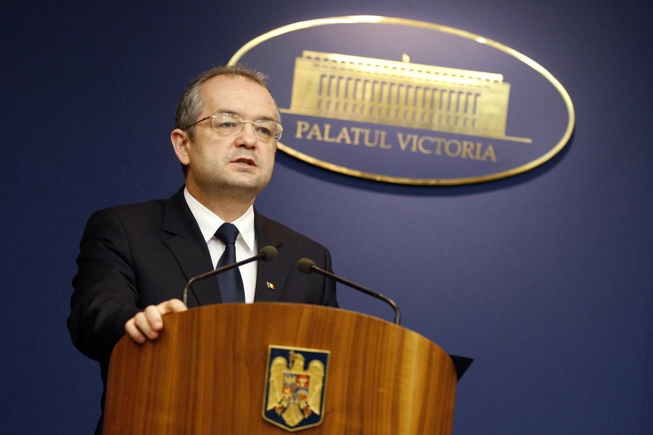 Končím. Rumunský premiér Emil Boc oznamuje rezignaci