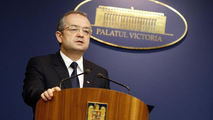 Rumunský premiér Boc oznamuje svou rezignaci