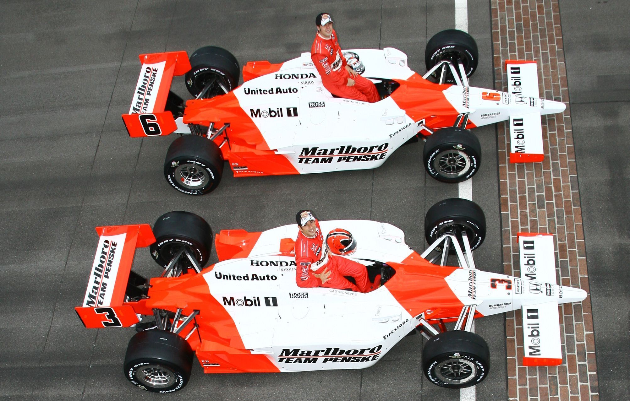 2006 Indianapolis 500: Sam Hornish jr. (nahoře) a Helio Castroneves