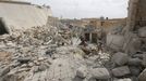 Následky ruských náletů v Darát Izzá v syrské provincii Aleppo.