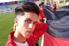 Symbol tragédie Afghánců. Mladý fotbalista prchal před Tálibánem, vypadl z letadla