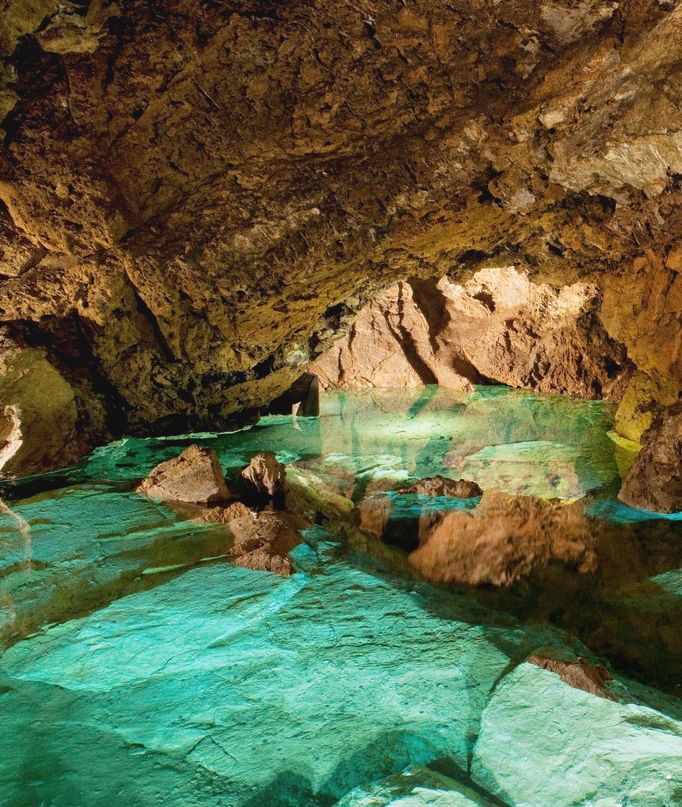 Bozkovské dolomitové jeskyně