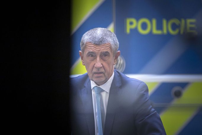 Andrej Babiš přichází k soudu v kauze Čapí hnízdo, 12. 9. 2022.