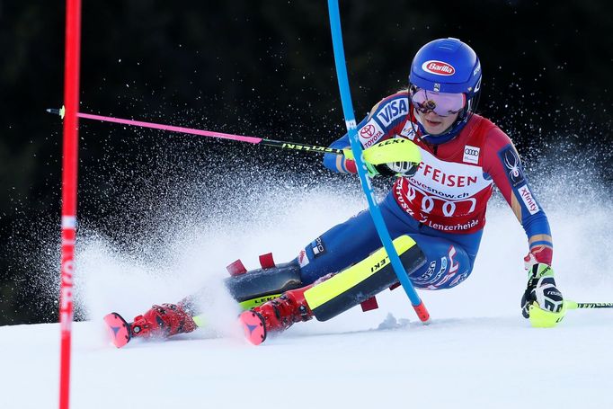 Mikaela Shiffrinová v prvním kole slalomu v Lenzerheide