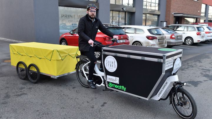 Stěhování bez emisí. Brňané si od pondělí mohou zdarma půjčit nákladní kolo