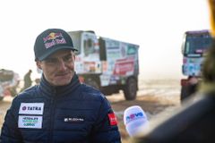 Dakarského šampiona uchvátila Tatra, v arabské poušti si věří na první desítku