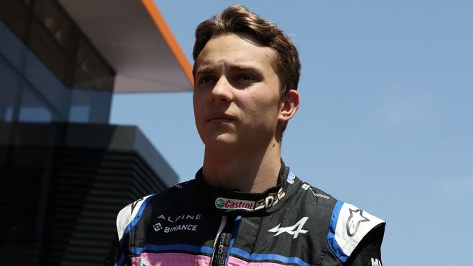Oscar Piastri v roce 2020 vyhrál formuli 3, loni triumfoval ve formuli 2. O jeho angažmá v F1 se teď přetahují Alpine s McLarenem.