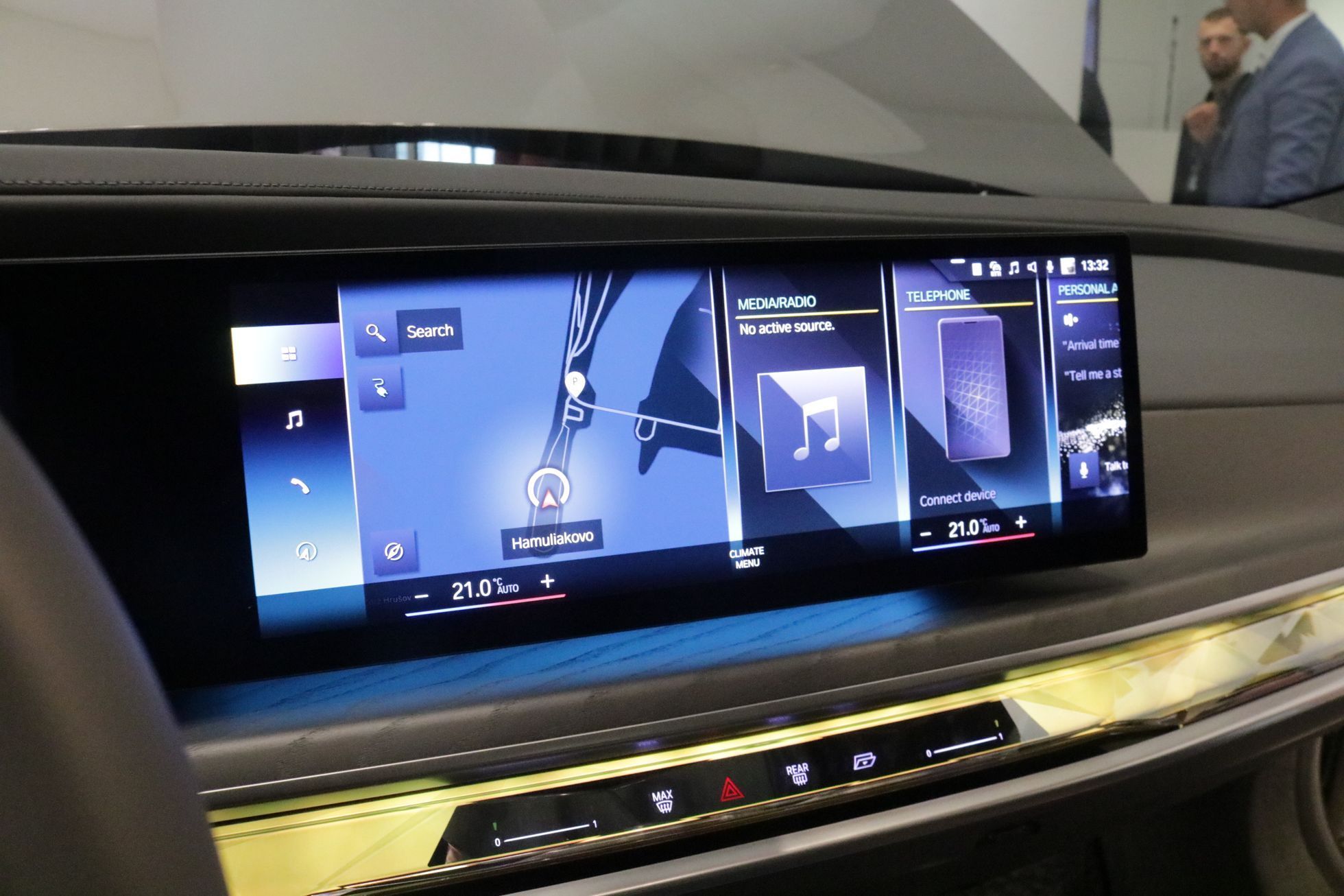BMW i7