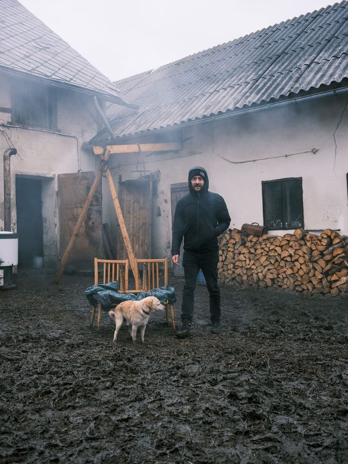 "Mám tradice rád, myslím si, že ve společnosti plní důležitou úlohu. Neznamená to ale, že by se všechny měly za každou cenu dodržovat."