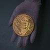 Česká mincovna razí zlatou kilogramovou medaili