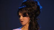 Marisa Abela v roli Amy Winehouse.