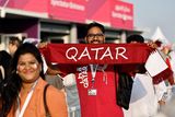 To už ale dávno zaujali svá místa v hledišti fanoušci Kataru...