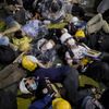 Střety demonstrantů s policisty v Hongkongu - 1. prosince