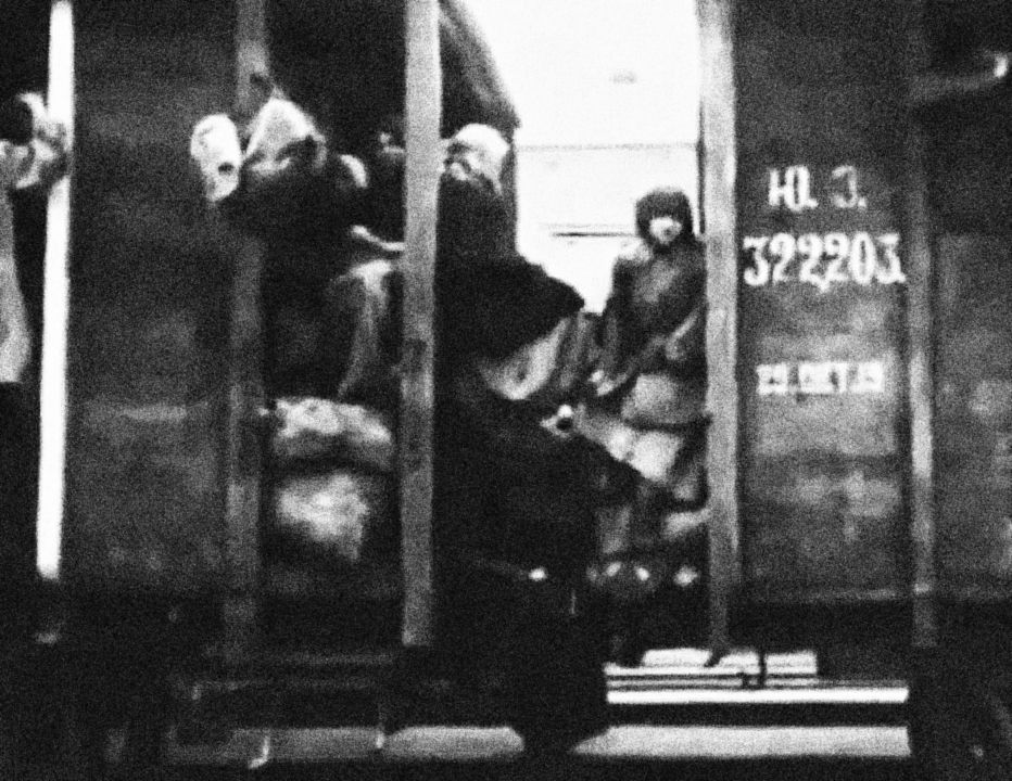 Jednorázové použití / Fotogalerie / Stalinův Holodomor na Ukrajině v 30 letech stál životy 10 miliónů lidí / Youtube