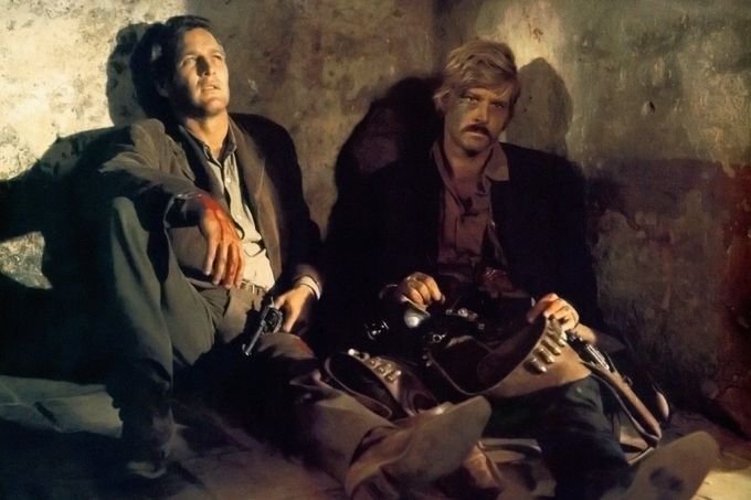 Američtí herci Robert Redford, Paul Newman ve filmu "Butch Cassidy a Sundance Kid" Scéna před smrtí jejich filmových postav.