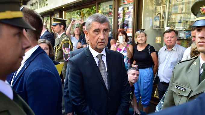 jak zjistit, zda váš manžel chodí online
