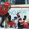Archivní snímky z ZOH Nagano 1998 - hokej. Moravec a Shanahan