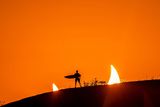 Prstencové zatmění slunce se odehrálo 14. října. Brazilský fotograf při plánování záběru navštívil více než dvacet různých míst a provedl mnoho výpočtů. Kolem třetí hodiny odpolední velké divadlo na obloze začalo.