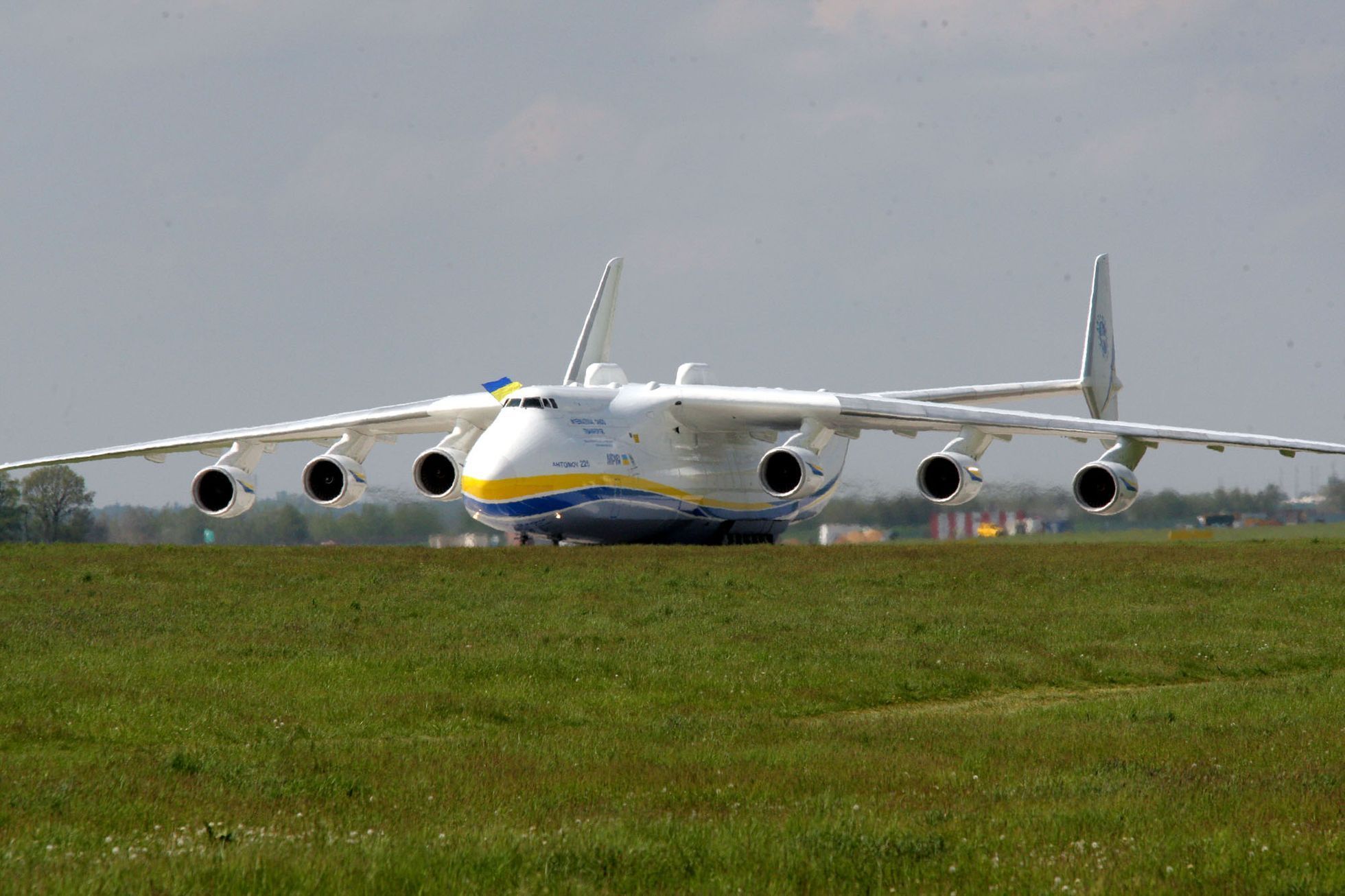 An-225 Mrija přiltálo v Praze