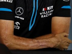Pravá ruka Roberta Kubicy, kterou si v roce 2011 poranil při havárii v rallyovém voze