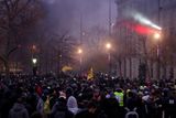 Jen ve francouzské metropoli demonstrovalo ve čtvrtek podle ministerstva vnitra 65 tisíc lidí.