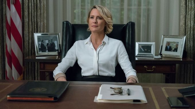 Robin Wrightová v šesté řadě ztvární americkou prezidentku Claire Underwoodovou.