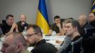 Jednání bezpečnostní rady na Ukrajině kvůli výbuchu Kachovské přehrady.