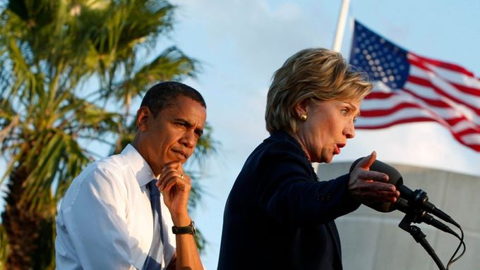 Barack Obama a Hillary Clintonová: Prezident a jeho ministryně zahraničí.