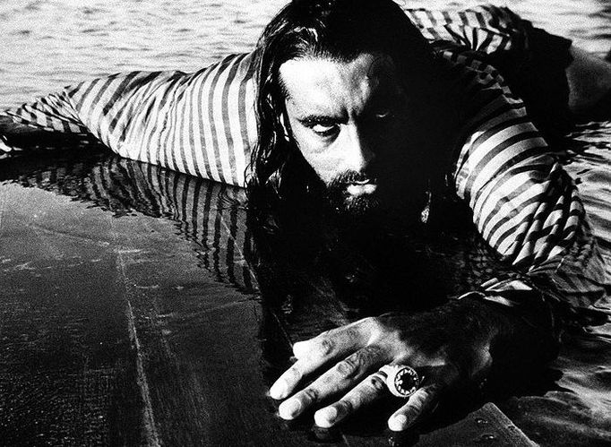 Kabir Bedi