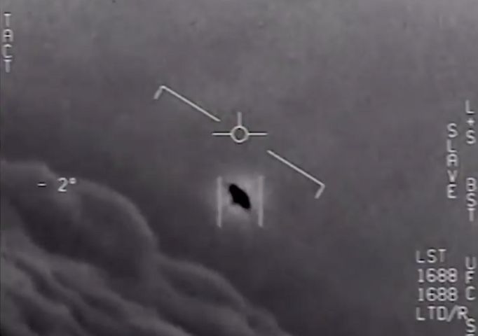 Pentagon měl tajný program na výzkum UFO. Za miliony dolarů zkoumal podezřelé objekty na obloze