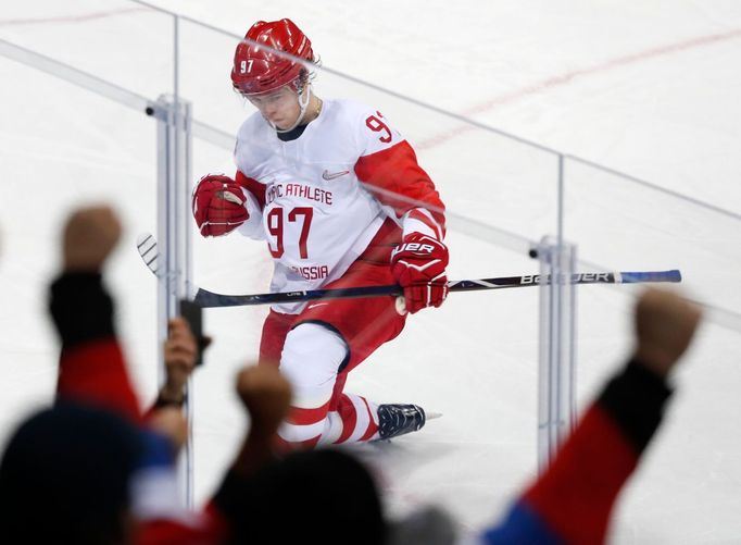 Nikita Gusev slaví gól na 0:1  v semifinále Česko - Rusko na ZOH 2018